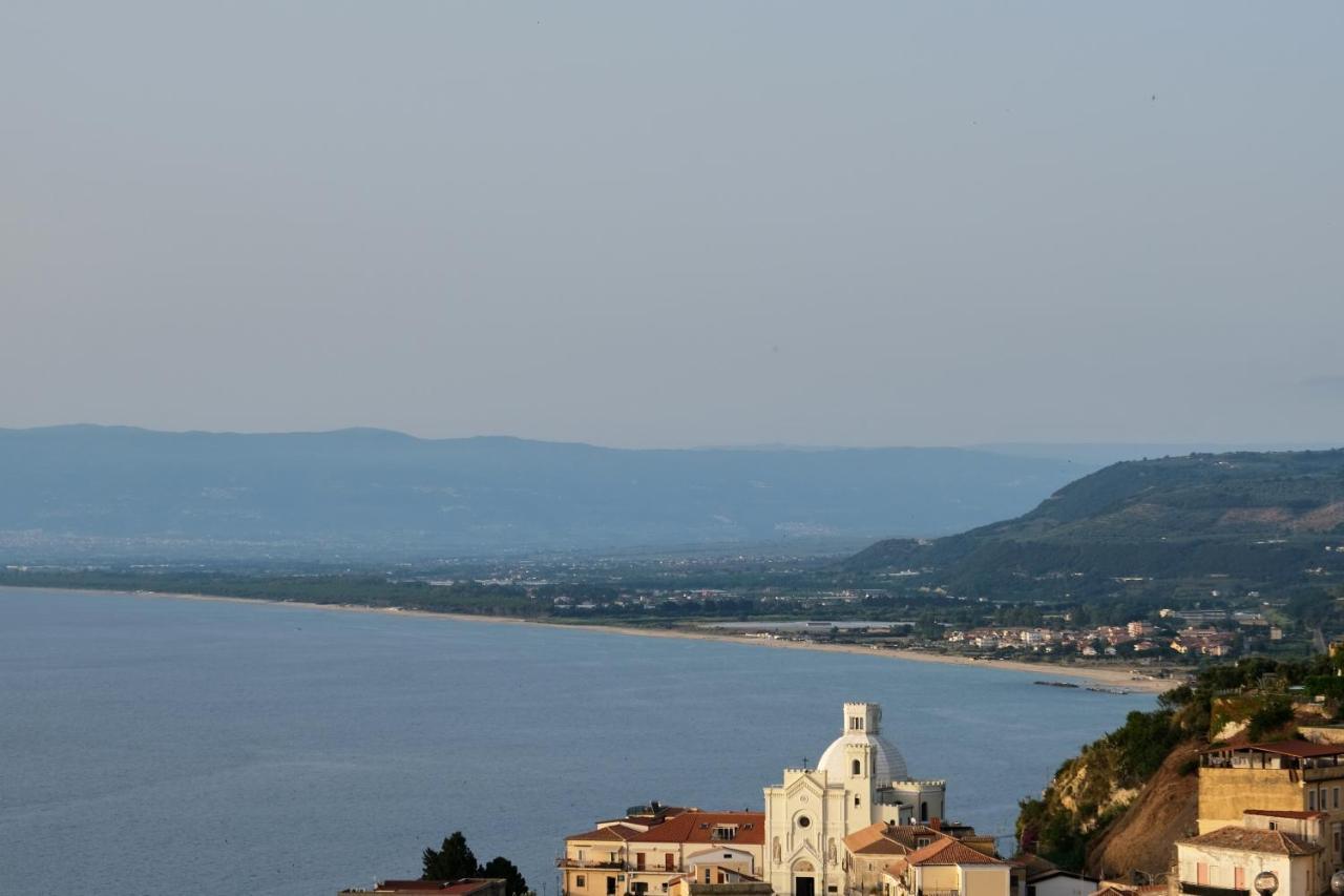Residence Nina Pizzo  Dış mekan fotoğraf
